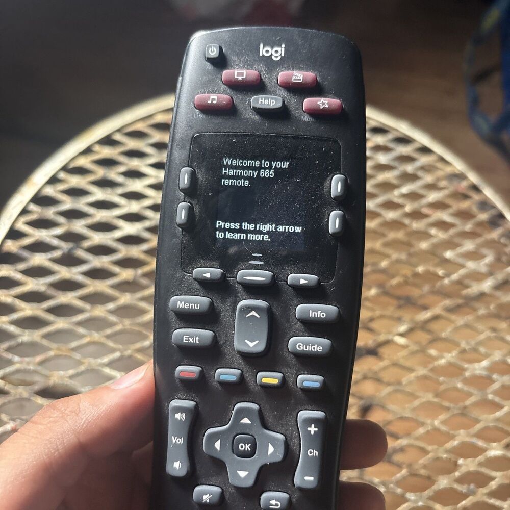 Logitech Harmony 665 Universal Remote Control Tested - Picture 2 of 5